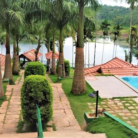 The Wave Lakeview Resort & Spa Wayanad Exterior photo