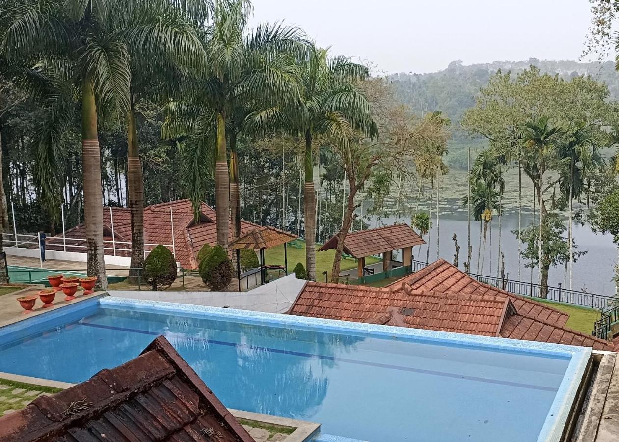 The Wave Lakeview Resort & Spa Wayanad Exterior photo